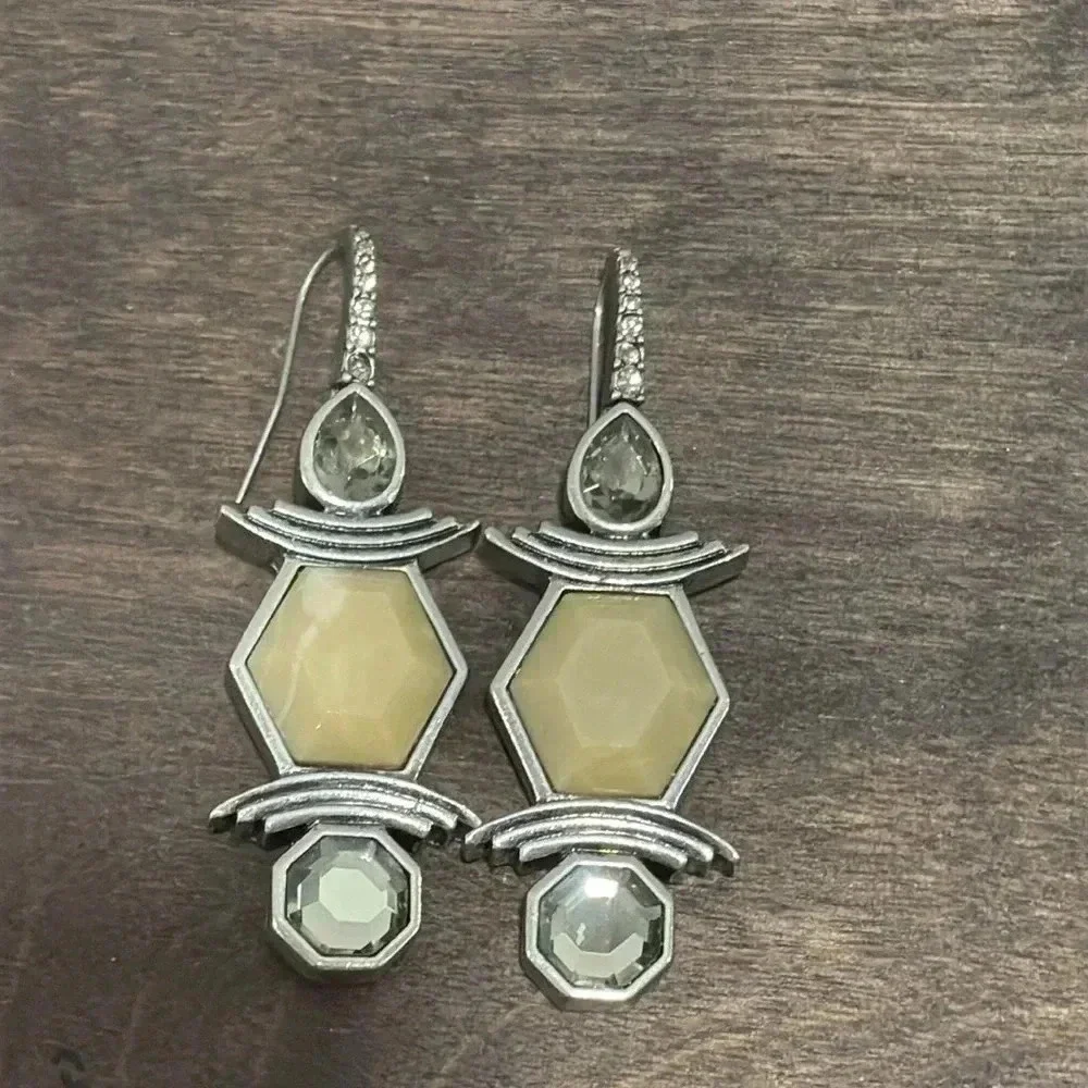 Pretty diamond, stone and metal earrings - Picture 4 of 7